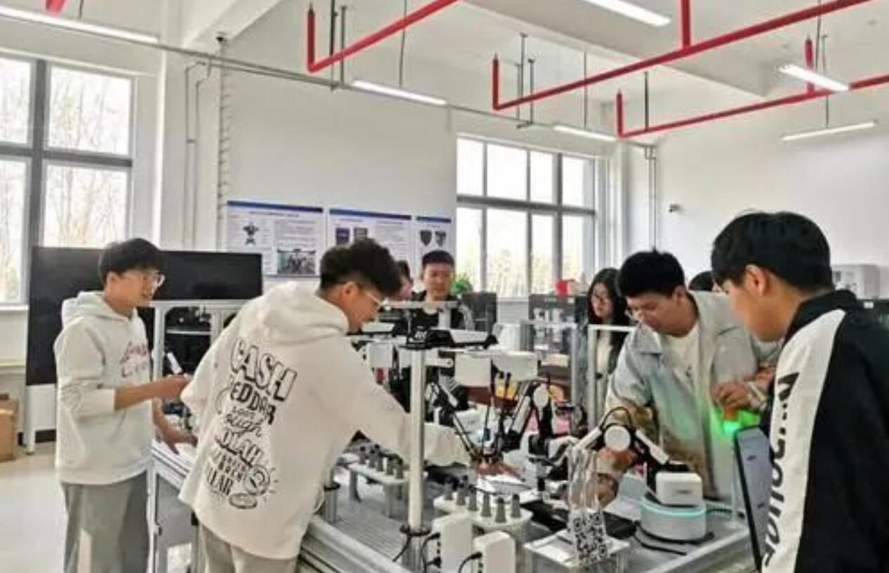图片[2]-2024年之后的十年，中国赚大钱的八大行业，这些行业比买房还暴利，年赚都是50W-阿志说钱