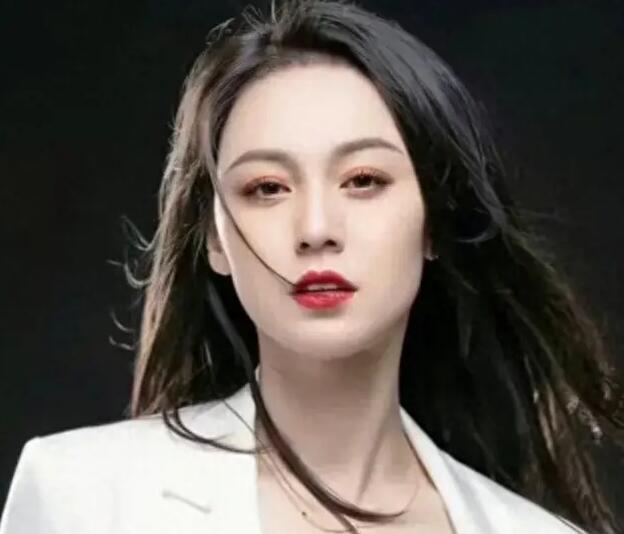 图片[1]-唐艺个人简介资料，唐艺凭啥这么火？她怎么成为抖音一姐的？-阿志说钱