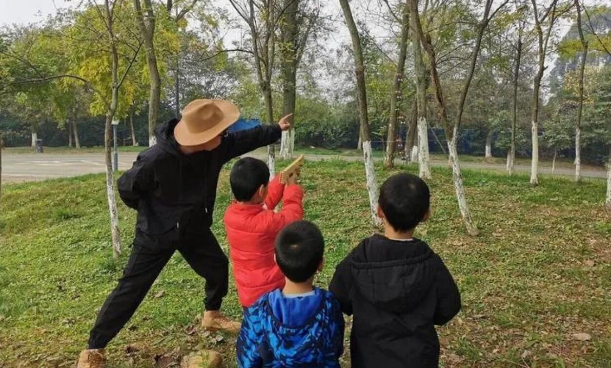 图片[2]-在最新商机：只要家附近有公园在家也能做的赚钱项目，三个月纯利润5万+-阿志说钱